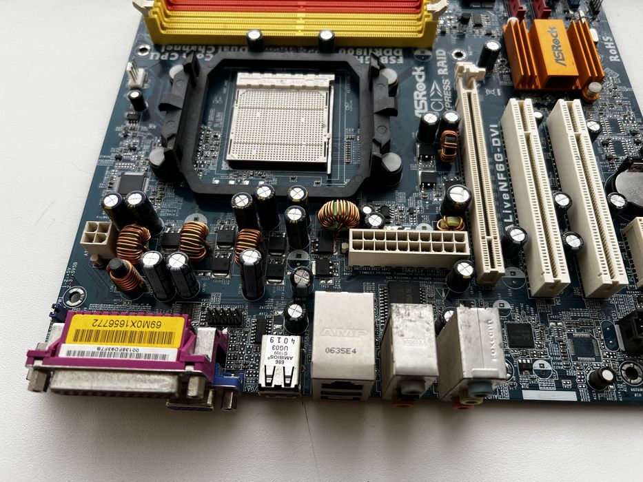 Материнская плата ASRock ALiveNF6G-DVI Материнська плата ALiveNF6G