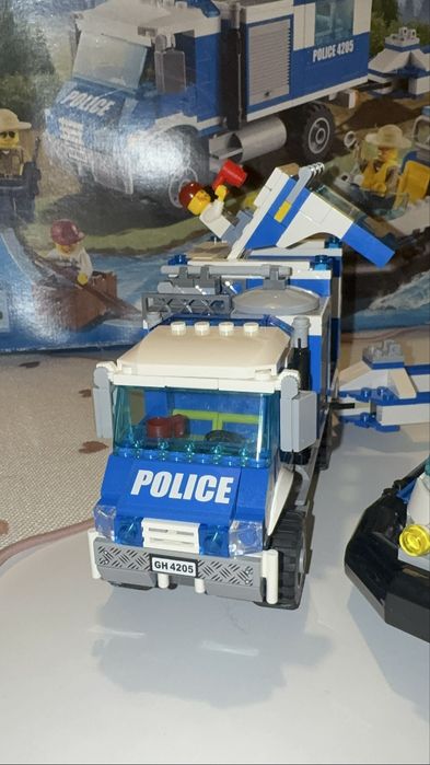Lego city 4205- Terenowe centrum dowodzenia