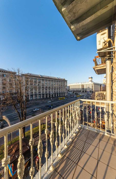 3к Майдан,вул  Хрещатик 13, метро Крещатик