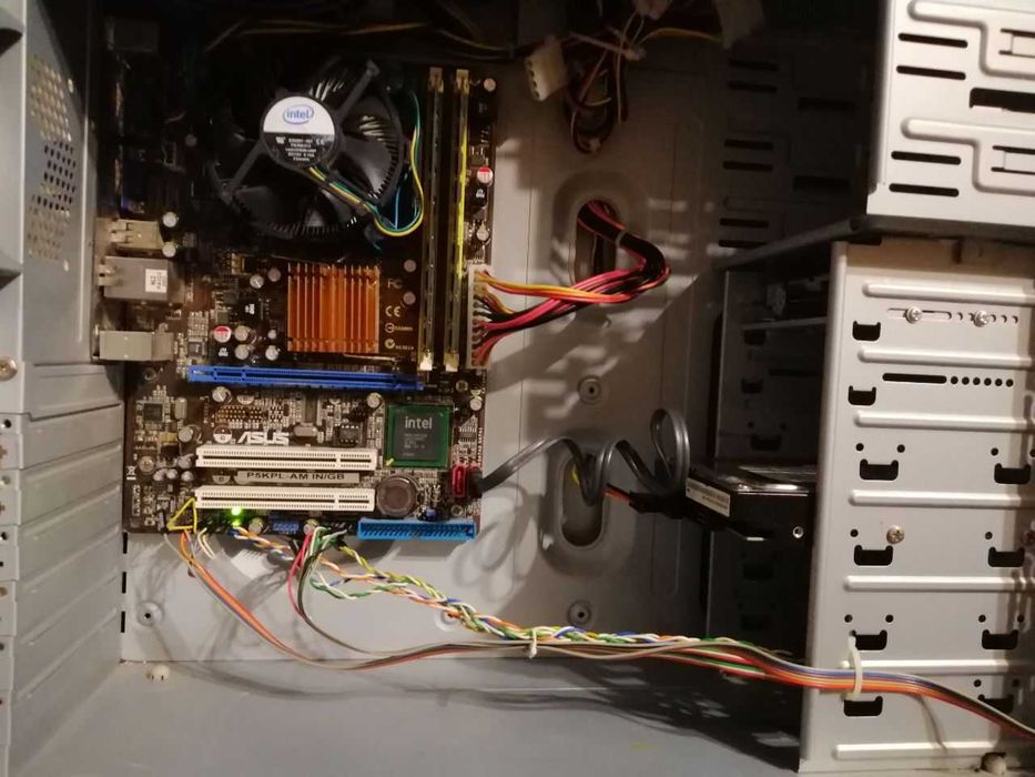 Персональний комп'ютер Quad 8300 2,5ghz RAM 4gb