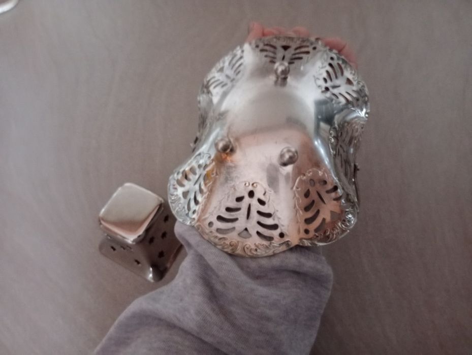 Srebrny koszyczek i lampion