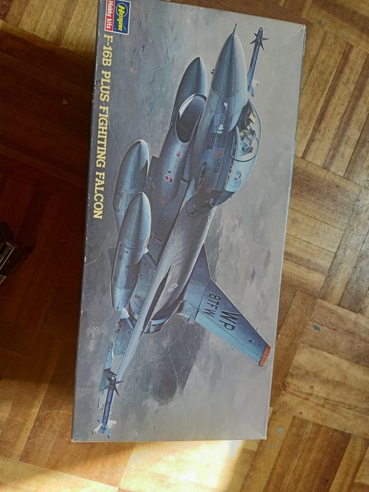 Vendo kit de modelismo 1/72 Hasegawa