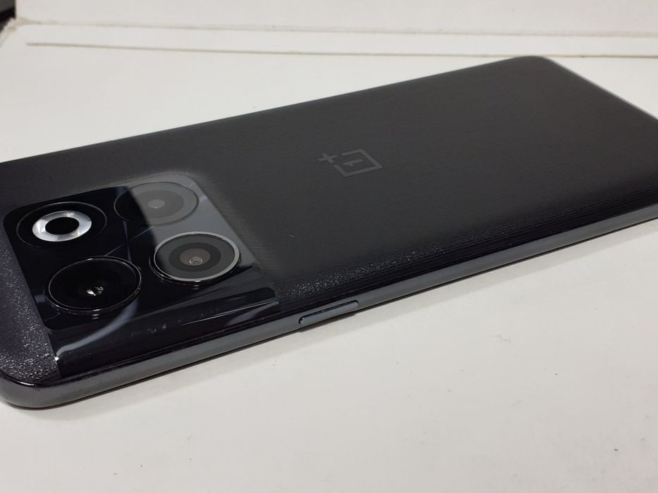 OnePlus 10T "16+4/256gb"