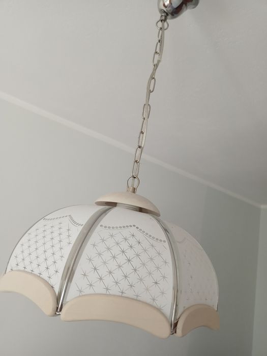 Lampa sufitowa kuchenna