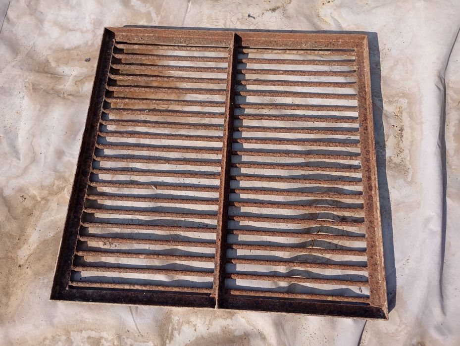 Grelha em ferro para águas fluviais