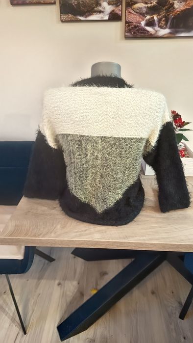 Sweterek rozmiar M