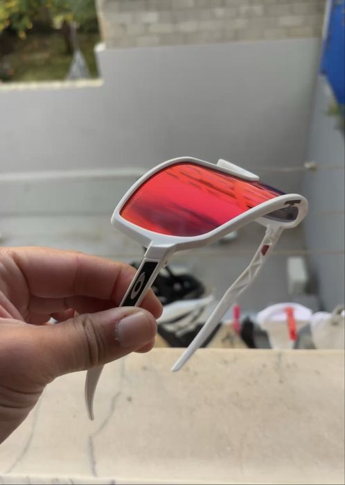 Óculos Oakley Sutro S com lentes Prizm Road