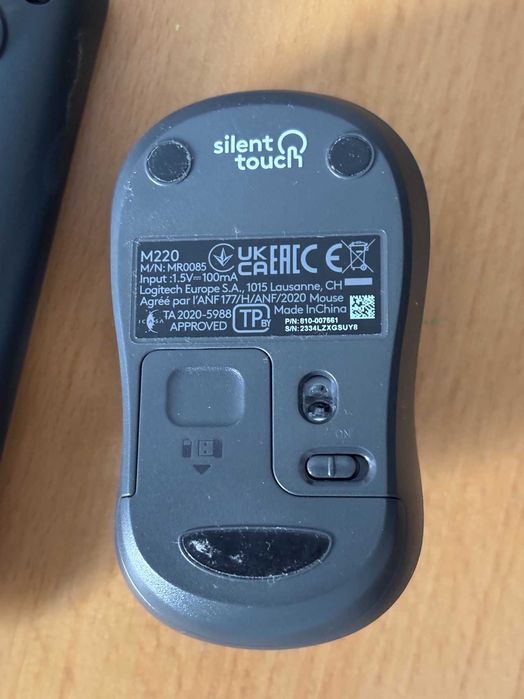 Combo Teclado e rato wireless logitech silent touch MK295