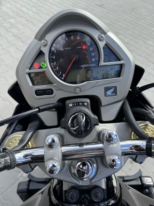Мотоцикел HONDA хорнет