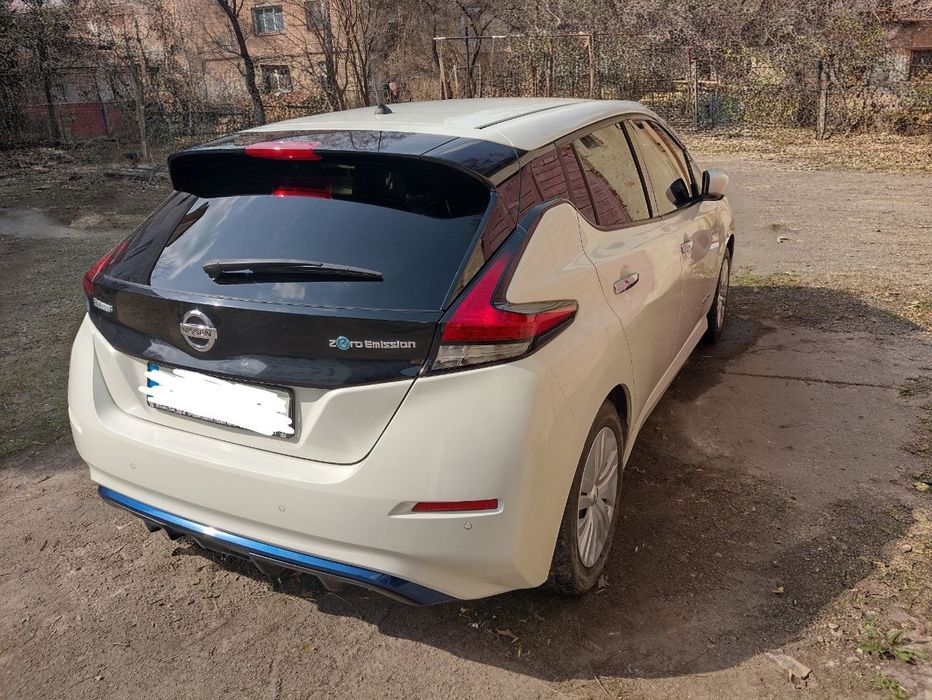 Nissan leaf електричка
