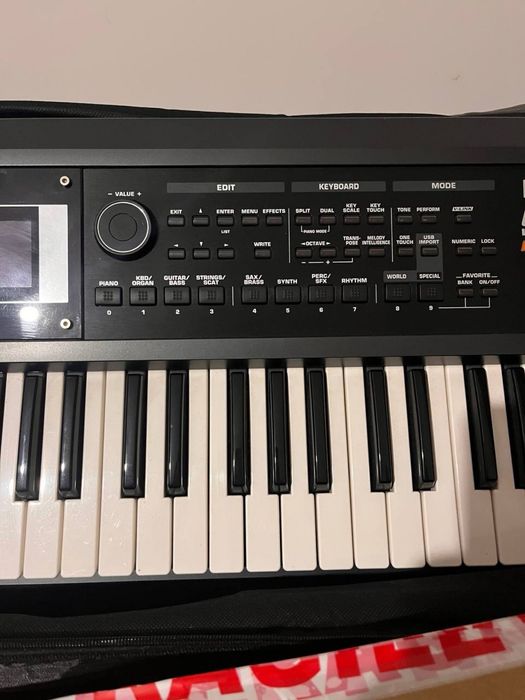 Пианино Roland GW-8 Workstation – професійний синтезатор піаніно