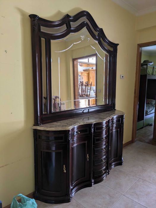 Aparador de Madeira Usado