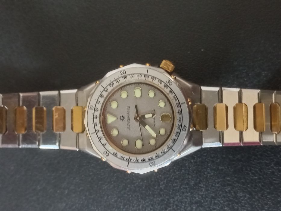 Zegarek damski kwarcowy