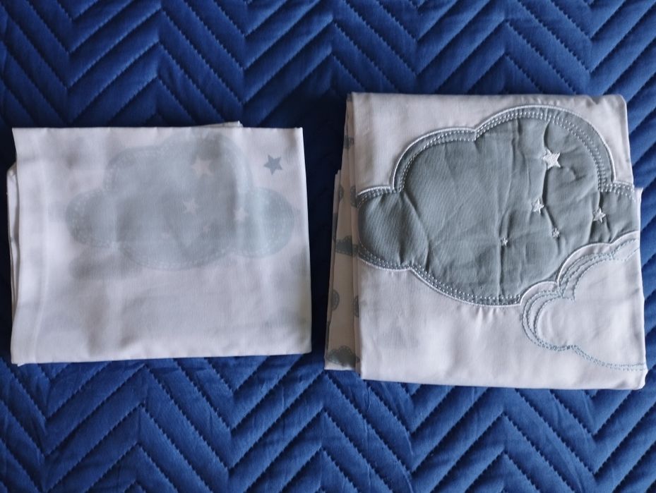 Capa de edredom bebé nuvens e estrelas