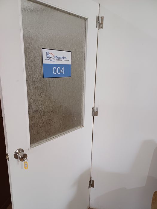 Box para Mobiliários Arrendamento Mensal