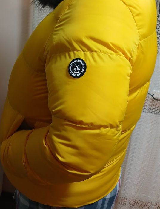 Жіноча зимова куртка