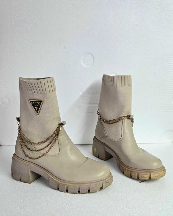 Beżowe botki wysokie workery łańcuchy Guess 38