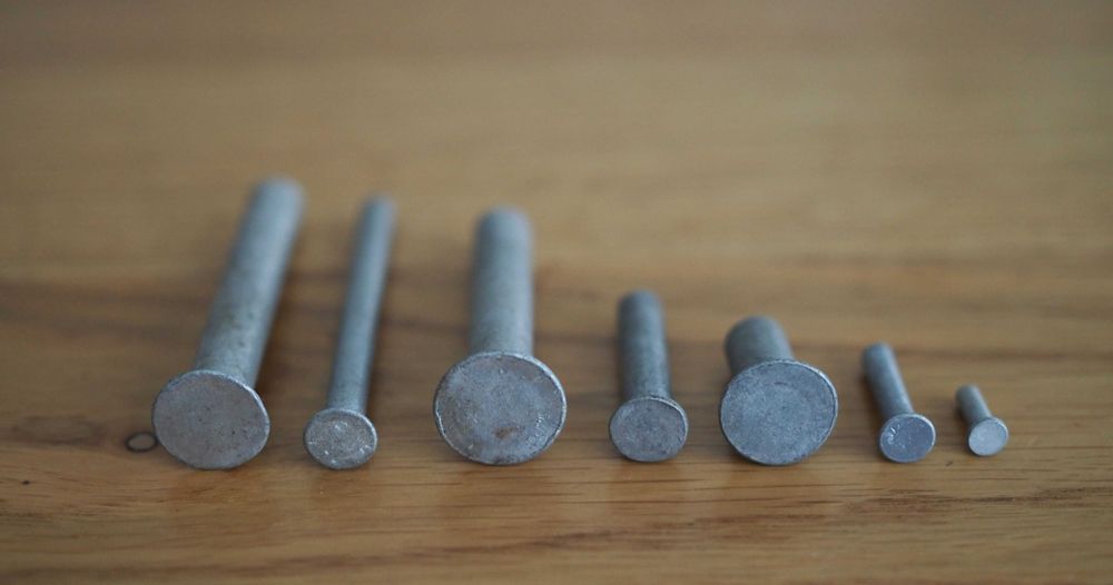 Nity aluminiowe 210 sztuk