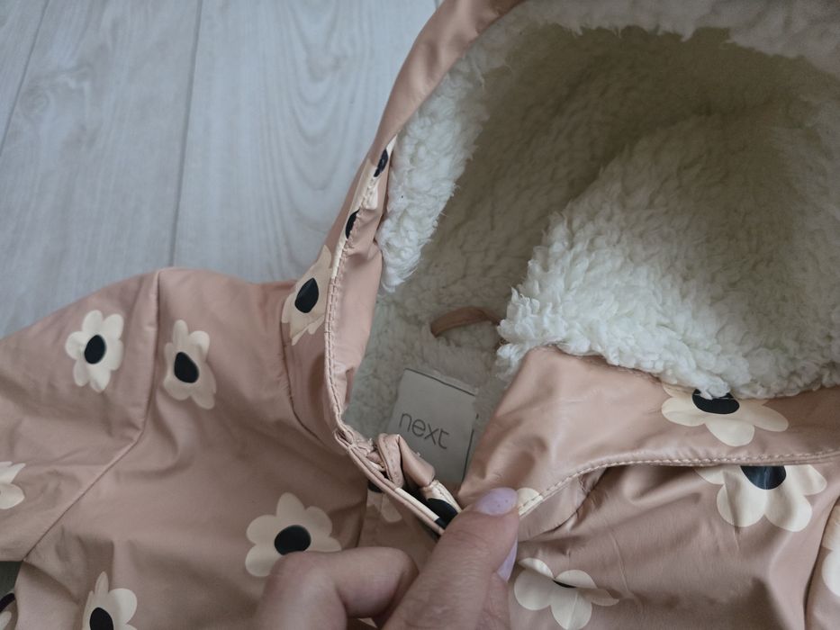 Курточка/дощовик на дівчинку