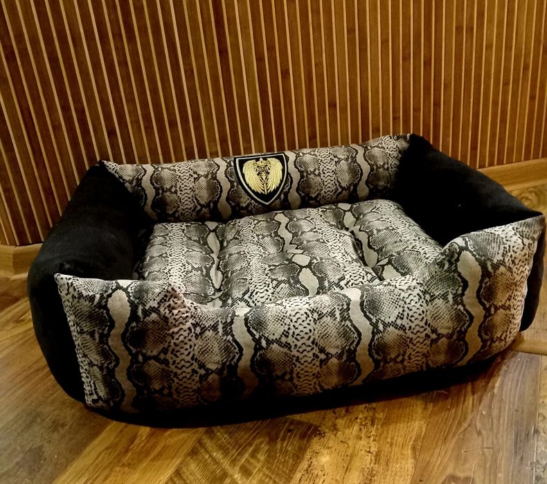 Лежак для  середніх собак