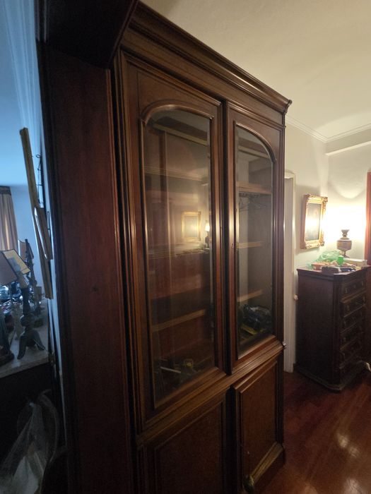 Louceiro com porta de vidro