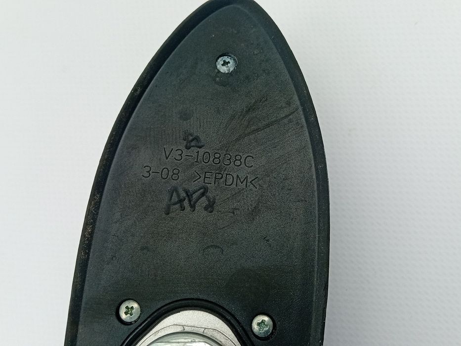 Base / caixa da bateria TOYOTA Yaris (_P13_)