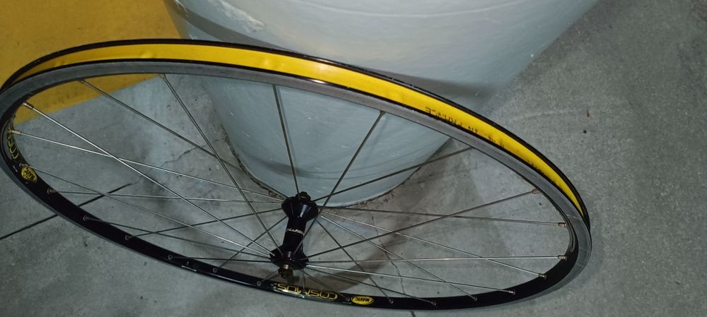 Roda Mavic Cosmos frente