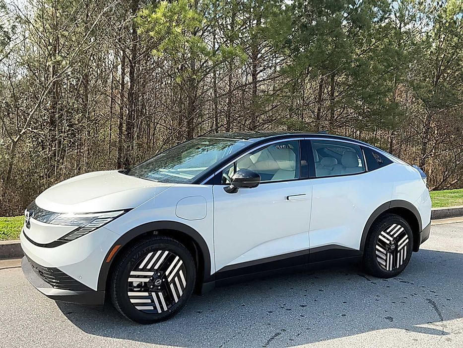 Nissan LEAF SV+      2026