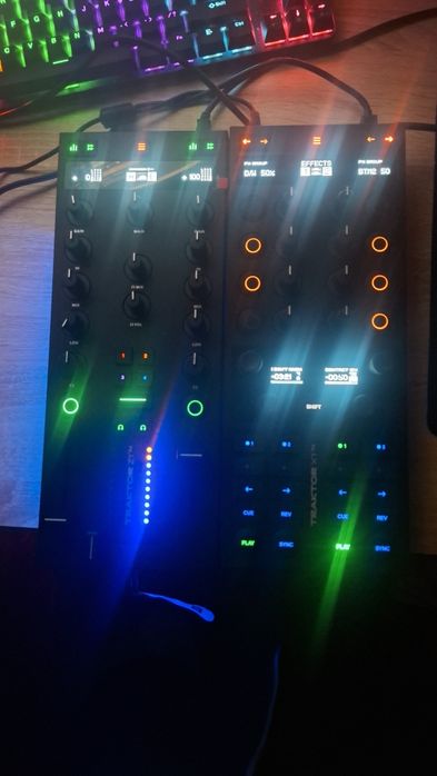 Native Instruments Traktor DJ Z1 MK2 X1 MK3