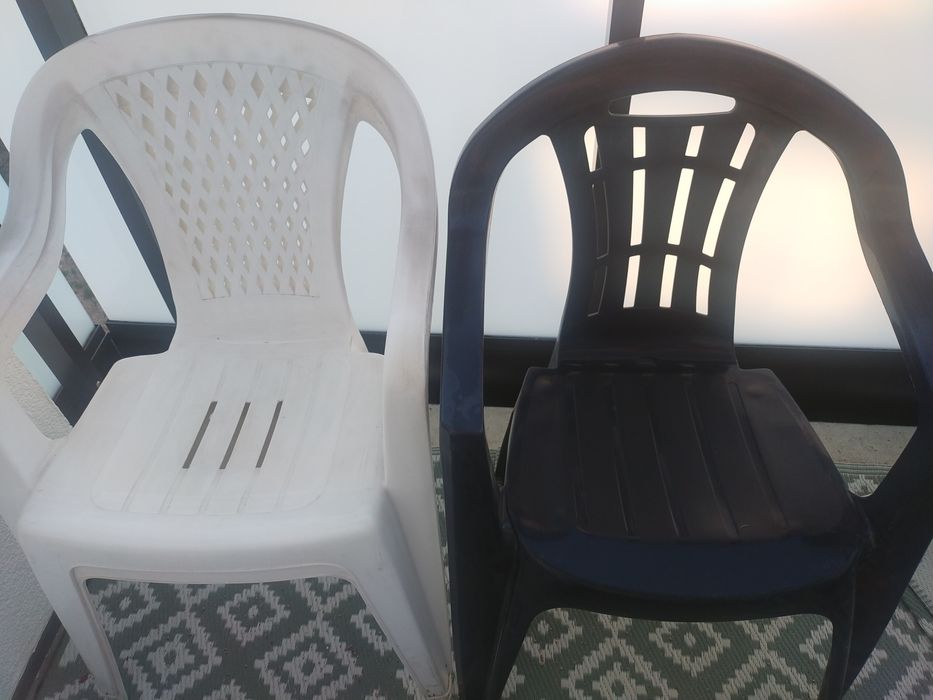 Krzesła plastikowe 3 sztuki