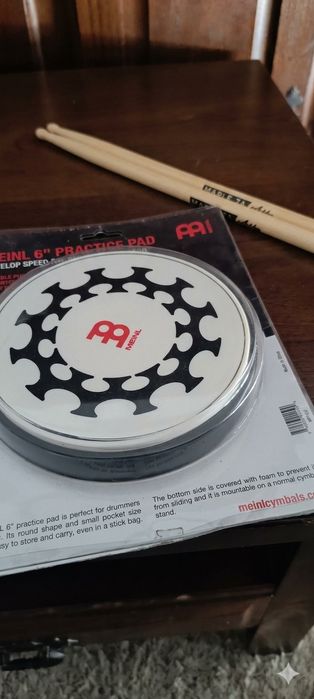 Pad de treino  MEINL 6" + Baquetas Maple 7A