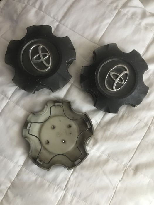 Колпаки в штатний диск Toyota Land Cruiser 200