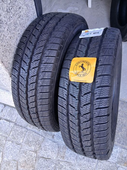 Pneus Novos 215/70R15 C Continental