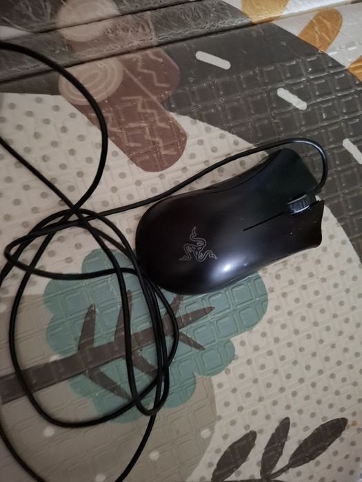 Myszka RAZER essential