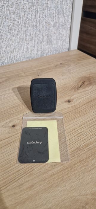 Uchwyt magnetyczny spigen