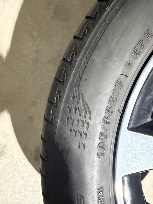 Renault Clio Jantes/Pneus 16”