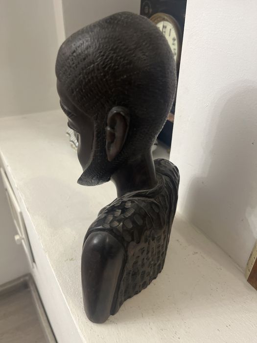 Stara drewniana figurka