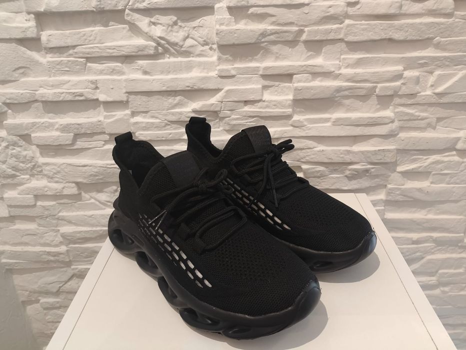 Buty sportowe męskie 39 (24,5 cm)