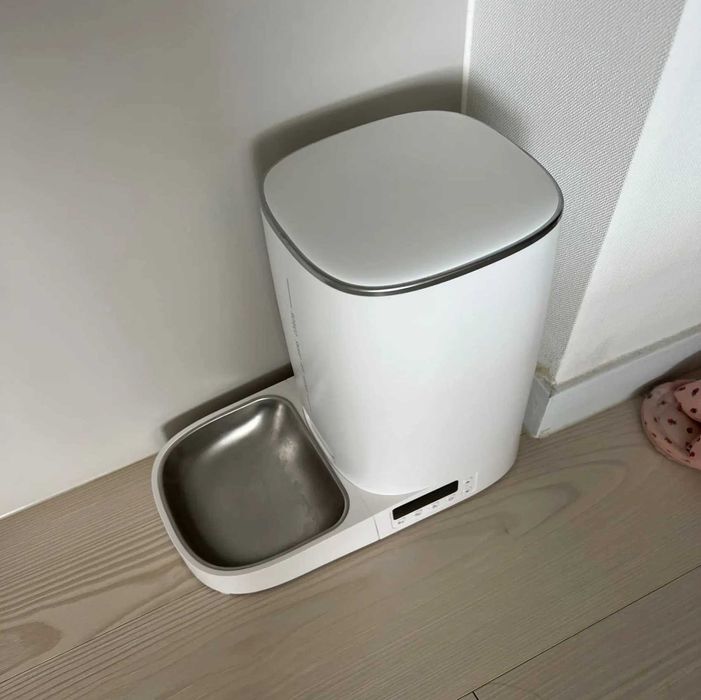 Автоматическая умная зоо кормушка для животных ROJECO (Wi-Fi кнопочная версия)