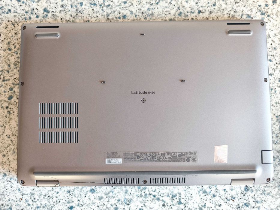 Ноутбук Dell Latitude 5420 14" i7-1185G7 / 8GB DDR4