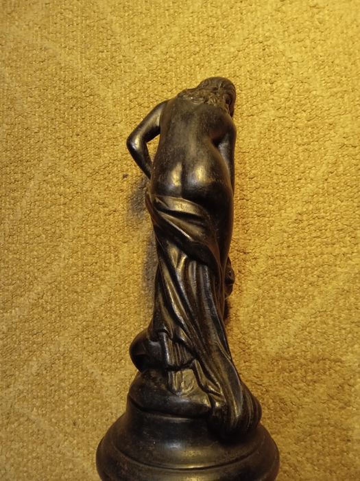 Статуэтка "Купальщица" каслинскогое литье, чугун