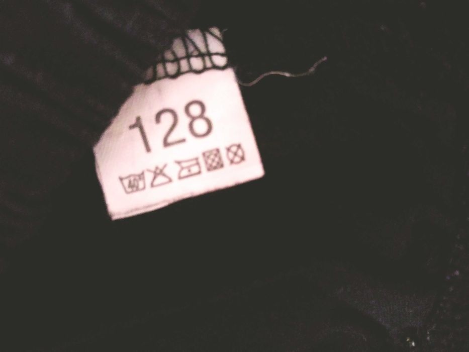 krótkie spodenki czarne na w-f rozm. 128