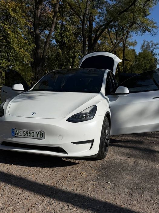 Продам автомобіль Tesla Model Y PERFORMANCE!!!