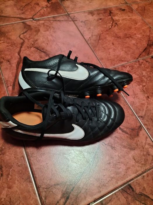 Копки Nike  розмір 28,5 см і 24 см по стельці.