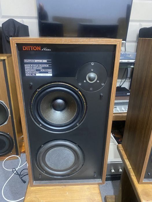 Celestion Ditton 220x