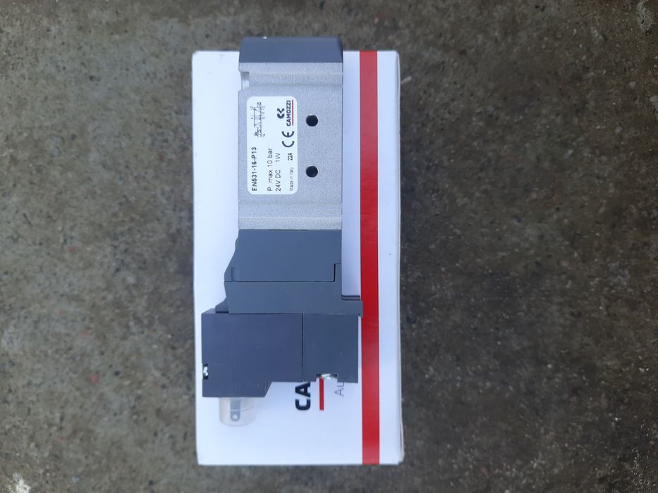 Пневморозподільник Camozzi  EN531-16-P13