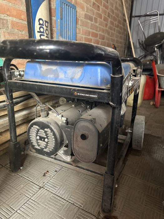 Генератор бензиновий