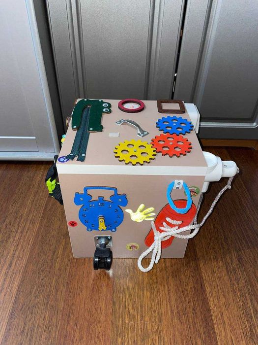 Бізікуб в дуже гарному стані