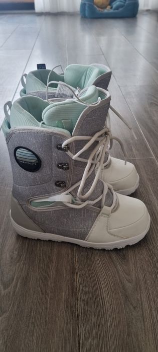 Buty snowboardowe  40