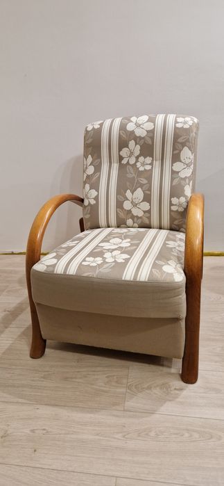 Fotel w kwiatowy wzór